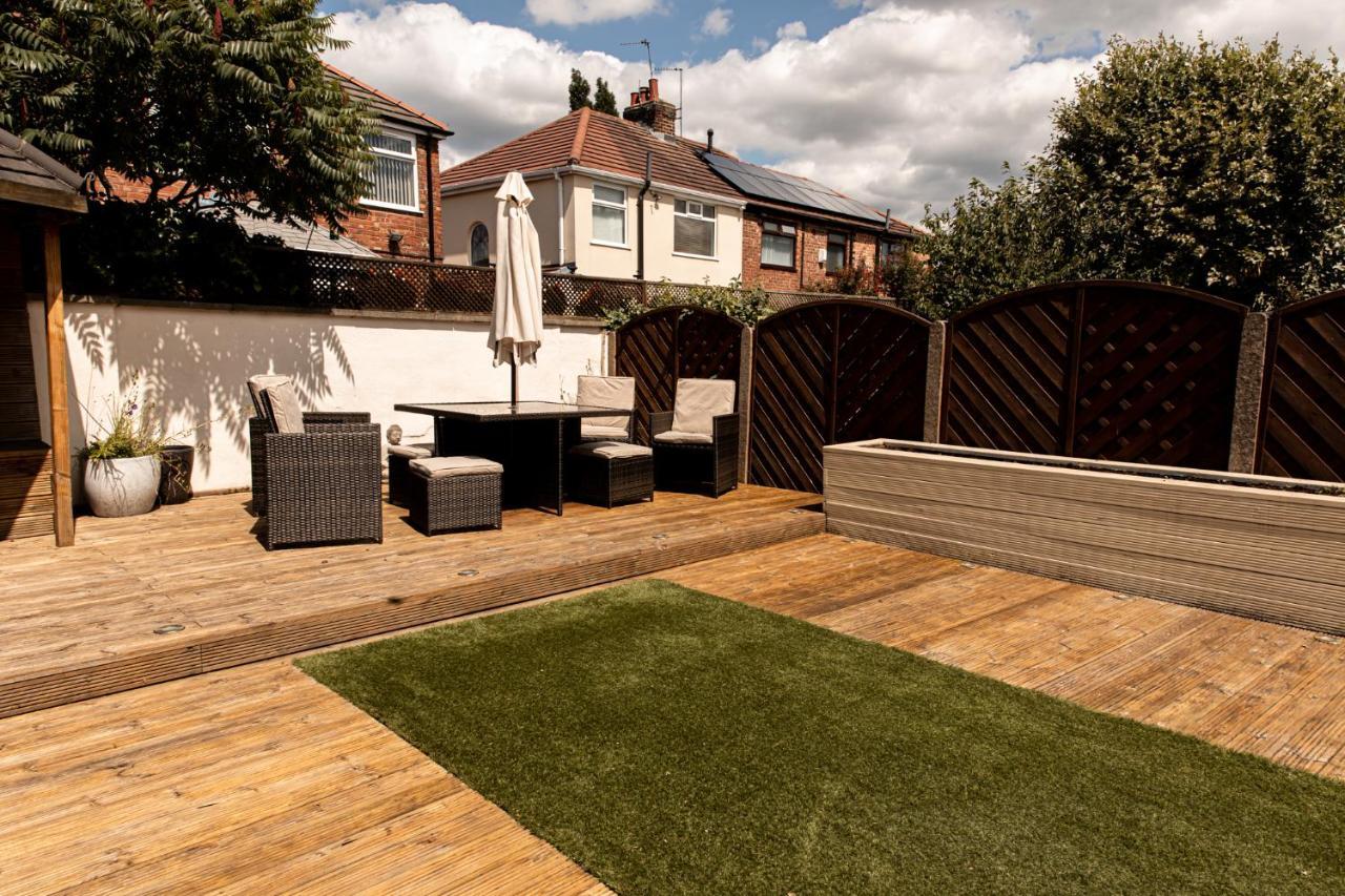 Inviting 3-Bed House In Manchester Exterior photo